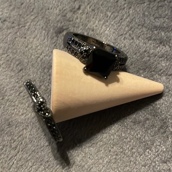 Black Cubic Zirconia Sz 10 Beautiful 2 pc Heart Ring! - Picture 10 of 14